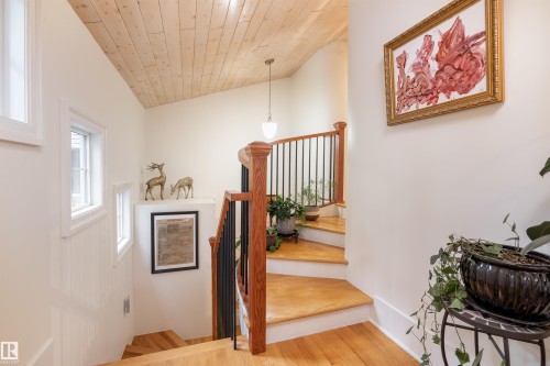 10015 97 Avenue, Edmonton, AB - Indoor Photo Showing Other Room