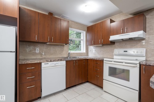 10015 97 Avenue, Edmonton, AB - Indoor Photo Showing Kitchen