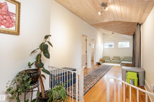 10015 97 Avenue, Edmonton, AB - Indoor Photo Showing Other Room