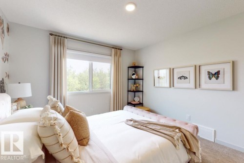 8612 183 Avenue, Edmonton, AB - Indoor Photo Showing Bedroom
