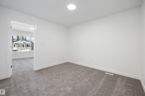 20711 43 Avenue, Edmonton, AB - Indoor Photo Showing Other Room