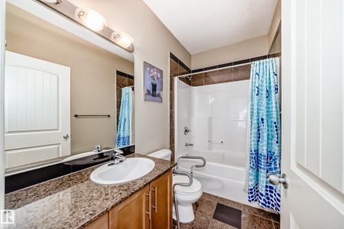 16104 136 Street, Edmonton, AB - Indoor Photo Showing Bathroom