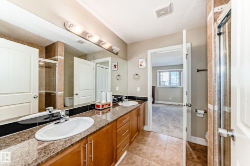 16104 136 Street, Edmonton, AB - Indoor Photo Showing Bathroom