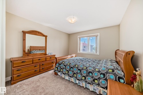16104 136 Street, Edmonton, AB - Indoor Photo Showing Bedroom