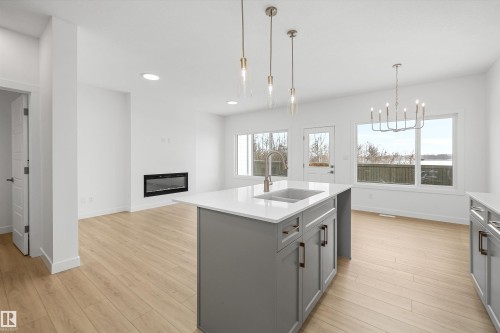 8704 183 Avenue, Edmonton, AB - Indoor Photo Showing Kitchen
