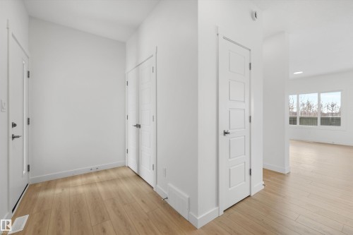 8704 183 Avenue, Edmonton, AB - Indoor Photo Showing Other Room