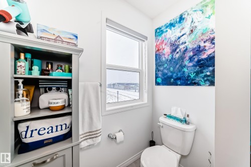 36 2072 Wonnacott Way, Edmonton, AB - Indoor Photo Showing Bathroom