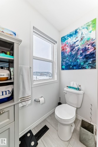 36 2072 Wonnacott Way, Edmonton, AB - Indoor Photo Showing Bathroom