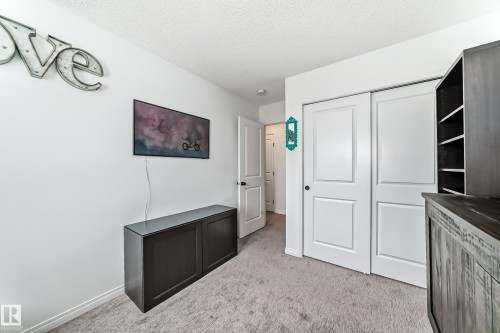 36 2072 Wonnacott Way, Edmonton, AB - Indoor Photo Showing Other Room