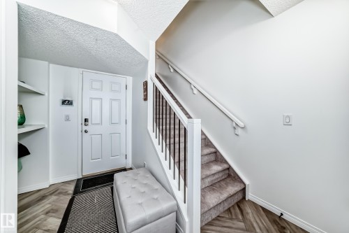 36 2072 Wonnacott Way, Edmonton, AB - Indoor Photo Showing Other Room