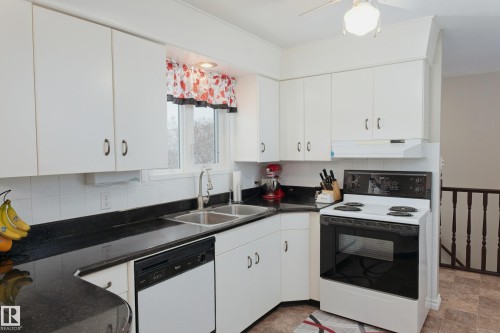 4505 57 Avenue, Barrhead, AB - Indoor Photo Showing Kitchen With Double Sink