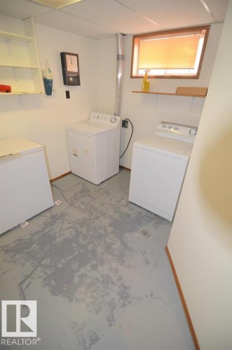 4505 57 Avenue, Barrhead, AB - Indoor Photo Showing Laundry Room