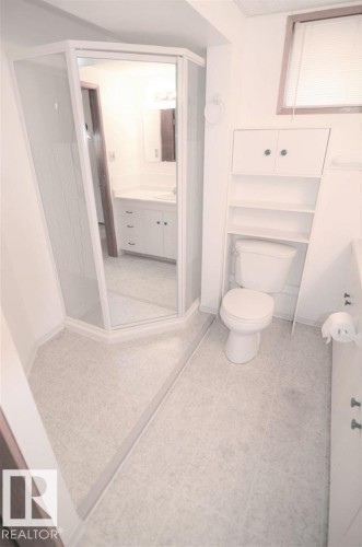 4505 57 Avenue, Barrhead, AB - Indoor Photo Showing Bathroom