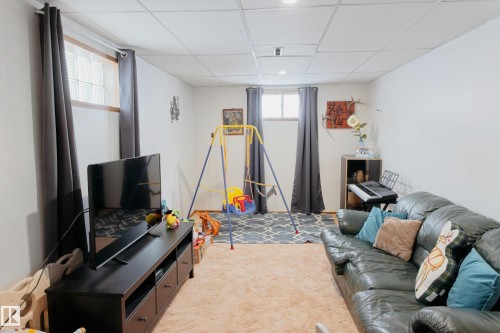 4505 57 Avenue, Barrhead, AB - Indoor