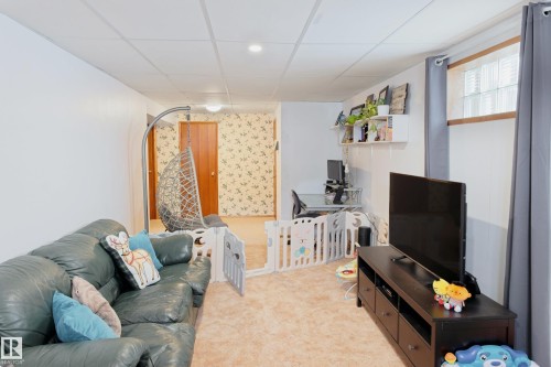 4505 57 Avenue, Barrhead, AB - Indoor Photo Showing Other Room