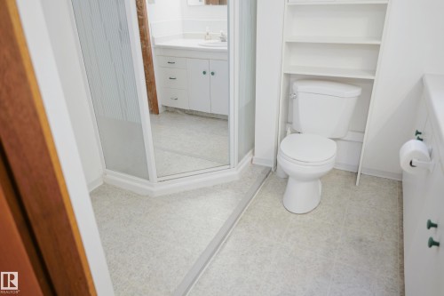 4505 57 Avenue, Barrhead, AB - Indoor Photo Showing Bathroom