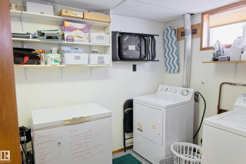 4505 57 Avenue, Barrhead, AB - Indoor Photo Showing Laundry Room
