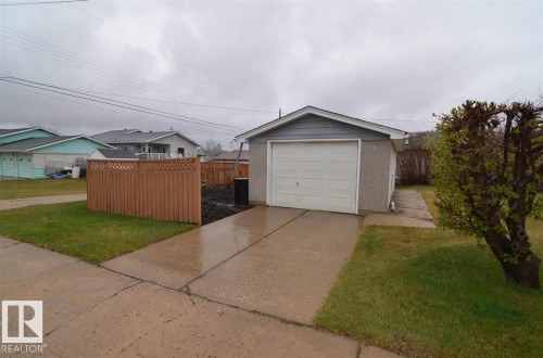 4505 57 Avenue, Barrhead, AB - Outdoor