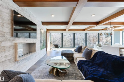 9213 97 Street, Edmonton, AB - Indoor Photo Showing Living Room