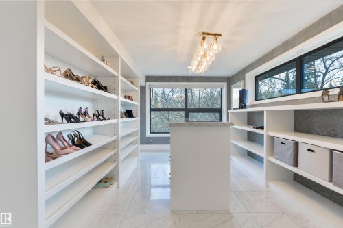 9213 97 Street, Edmonton, AB - Indoor