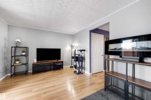 112 16725 106 Street, Edmonton, AB - Indoor