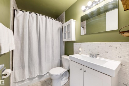112 16725 106 Street, Edmonton, AB - Indoor Photo Showing Bathroom