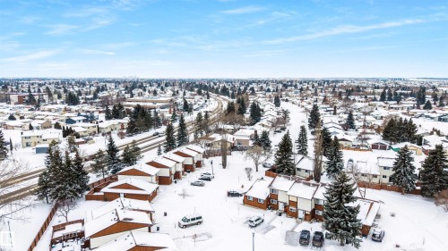 112 16725 106 Street, Edmonton, AB - Outdoor With View