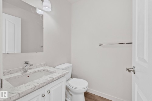 22 9703 174 Street Nw, Edmonton, AB - Indoor Photo Showing Bathroom