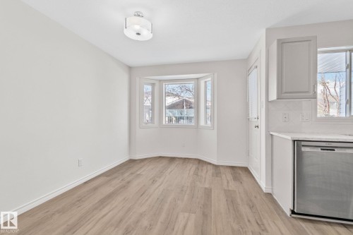 22 9703 174 Street Nw, Edmonton, AB - Indoor Photo Showing Other Room