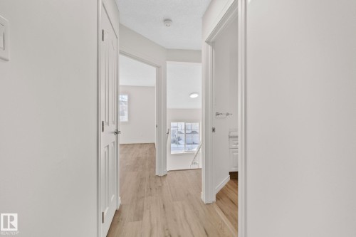 22 9703 174 Street Nw, Edmonton, AB - Indoor Photo Showing Other Room