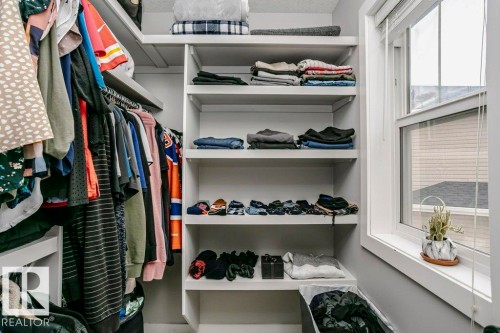 View of walk in closet - 6710 Cardinal Road, Edmonton, AB - Indoor With Storage