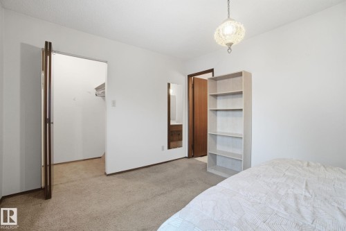 6319 15 Avenue, Edmonton, AB - Indoor Photo Showing Bedroom