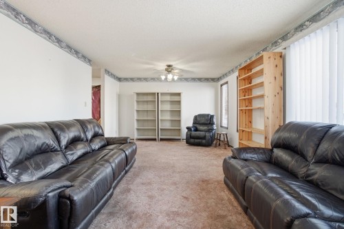 6319 15 Avenue, Edmonton, AB - Indoor Photo Showing Living Room