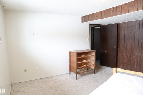 5205 55 Street, Thorsby, AB - Indoor