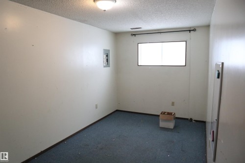 5205 55 Street, Thorsby, AB - Indoor Photo Showing Other Room