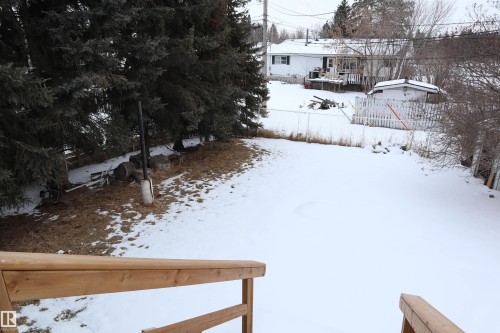 5205 55 Street, Thorsby, AB - Outdoor