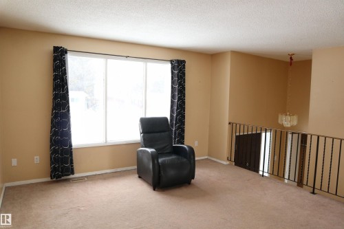 5205 55 Street, Thorsby, AB - Indoor