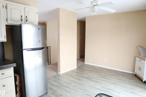 5205 55 Street, Thorsby, AB - Indoor