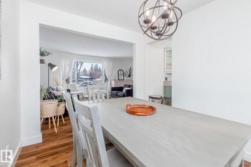 25 Broadview Crescent, St. Albert, AB - Indoor Photo Showing Dining Room