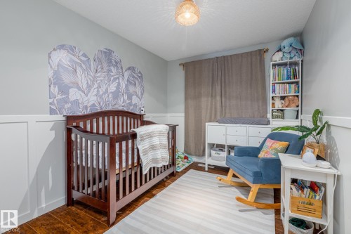 25 Broadview Crescent, St. Albert, AB - Indoor Photo Showing Bedroom