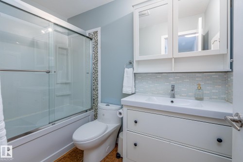 25 Broadview Crescent, St. Albert, AB - Indoor Photo Showing Bathroom