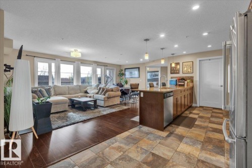 5029 Edgemont Boulevard, Edmonton, AB - Indoor