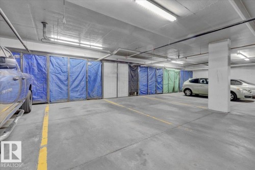 5029 Edgemont Boulevard, Edmonton, AB - Indoor Photo Showing Garage