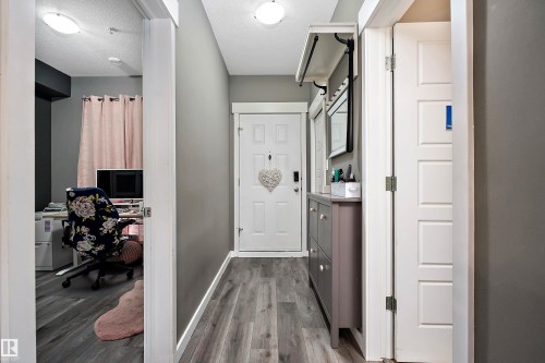 406 10518 113 Street, Edmonton, AB - Indoor