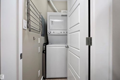406 10518 113 Street, Edmonton, AB - Indoor Photo Showing Laundry Room