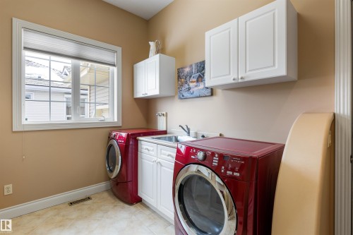 4 Placer Close, St. Albert, AB - Indoor Photo Showing Laundry Room