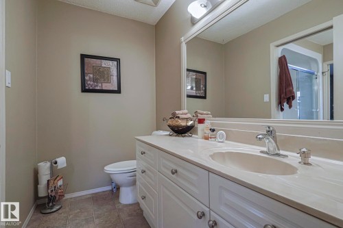 21304 88 Avenue, Edmonton, AB - Indoor Photo Showing Bathroom