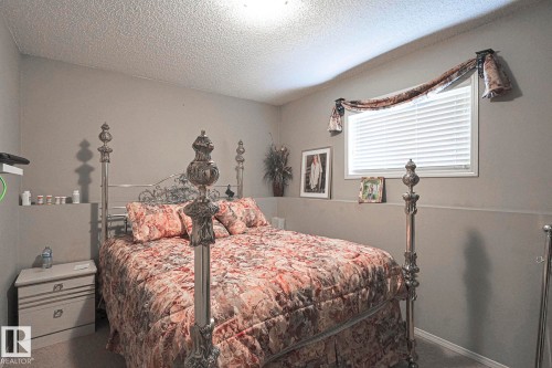 21304 88 Avenue, Edmonton, AB - Indoor Photo Showing Bedroom