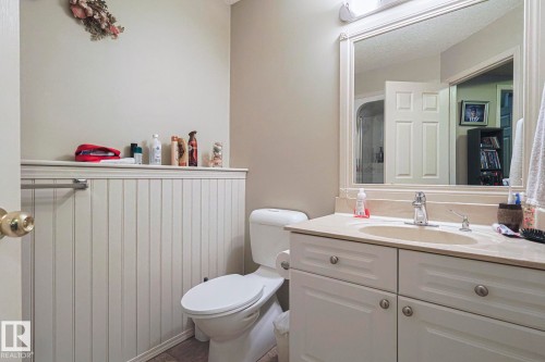 21304 88 Avenue, Edmonton, AB - Indoor Photo Showing Bathroom