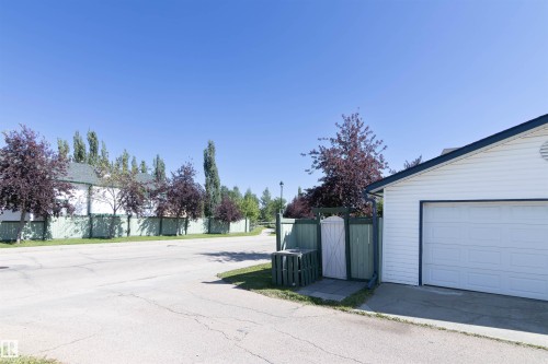 21304 88 Avenue, Edmonton, AB - Outdoor
